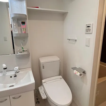 R Guest House Osaka Exterior photo
